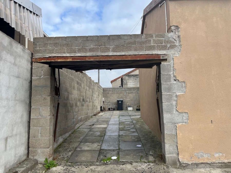 2 Bedroom Property for Sale in Strandfontein Western Cape